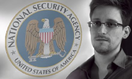 Chomsky: “Snowden is a hero”